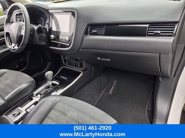 2020 Mitsubishi Outlander Base