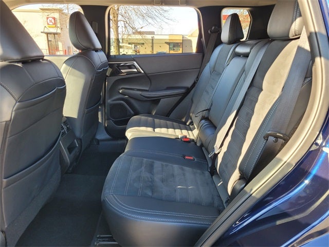 2024 Mitsubishi Outlander SE