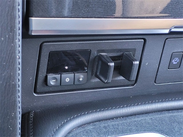 2024 Nissan Armada SV