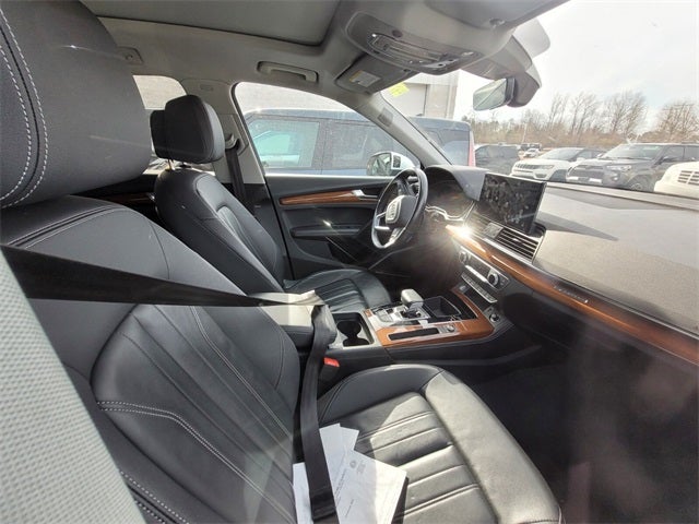 2023 Audi Q5 45 S line Premium quattro