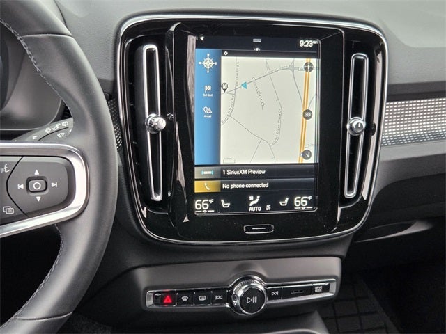 2022 Volvo XC40 R-Design