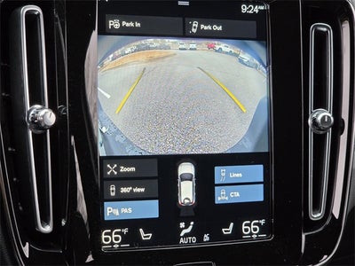 2022 Volvo XC40 R-Design