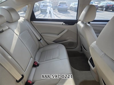 2013 Volkswagen Passat TDI SE w/Sunroof