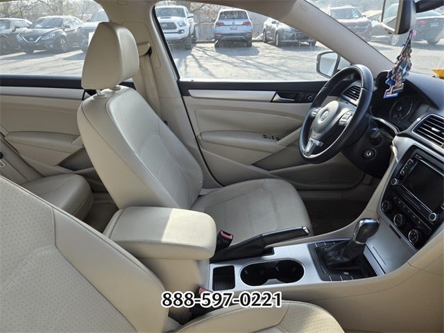 2013 Volkswagen Passat TDI SE w/Sunroof