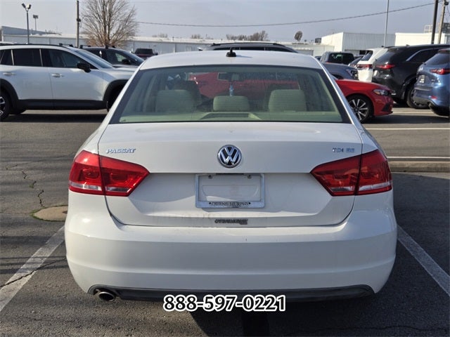 2013 Volkswagen Passat TDI SE w/Sunroof
