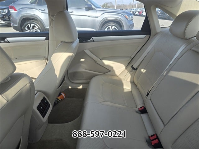 2013 Volkswagen Passat TDI SE w/Sunroof