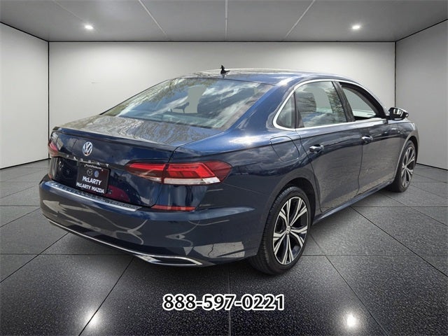 2022 Volkswagen Passat 2.0T SE