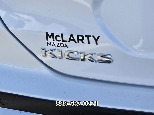 2022 Nissan Kicks SR
