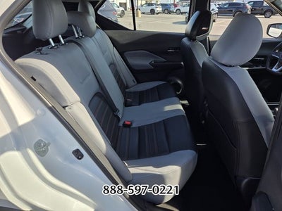 2022 Nissan Kicks SR