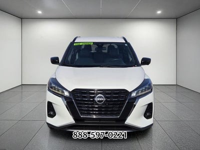 2022 Nissan Kicks SR