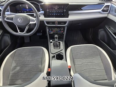 2025 Volkswagen Taos 1.5T SE