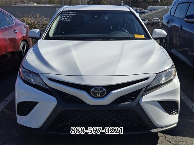 2020 Toyota Camry SE