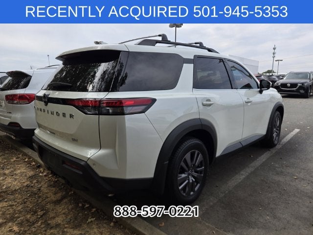 2023 Nissan Pathfinder SV
