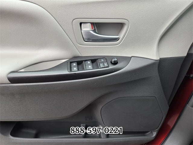 2018 Toyota Sienna L 7 Passenger