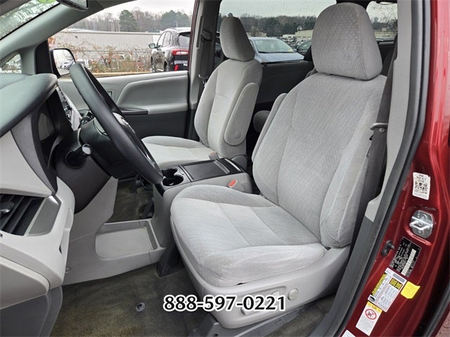 2018 Toyota Sienna L 7 Passenger
