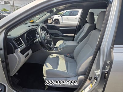 2019 Toyota Highlander LE