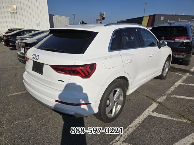 2021 Audi Q3 Premium quattro