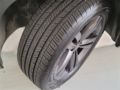 2021 Volkswagen Atlas 3.6L V6 SE w/Technology R-Line