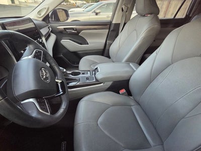 2022 Toyota Highlander Hybrid Limited