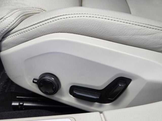 2022 Volvo S60 Recharge Plug-In Hybrid T8 Inscription