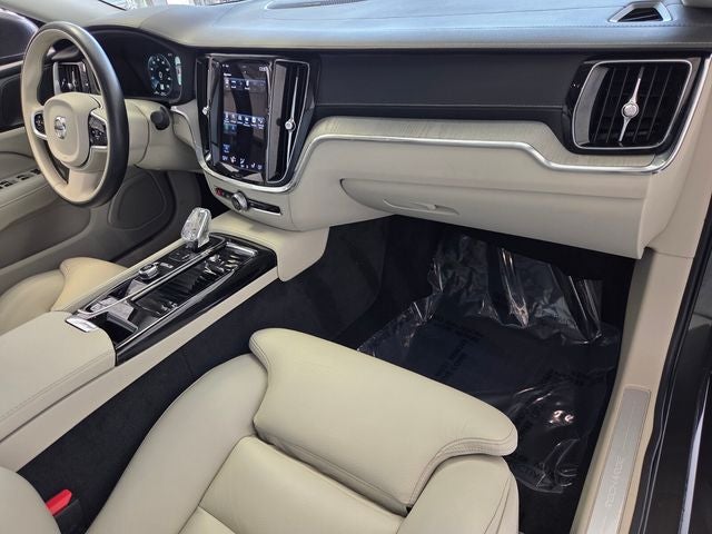 2022 Volvo S60 Recharge Plug-In Hybrid T8 Inscription