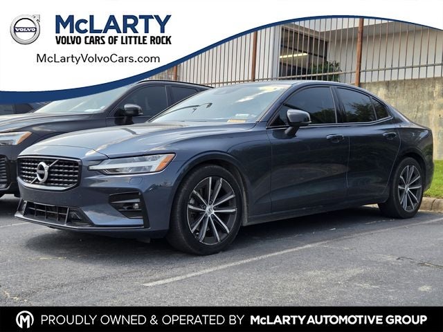 2022 Volvo S60 B5 Momentum
