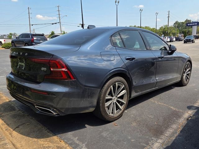 2022 Volvo S60 B5 Momentum