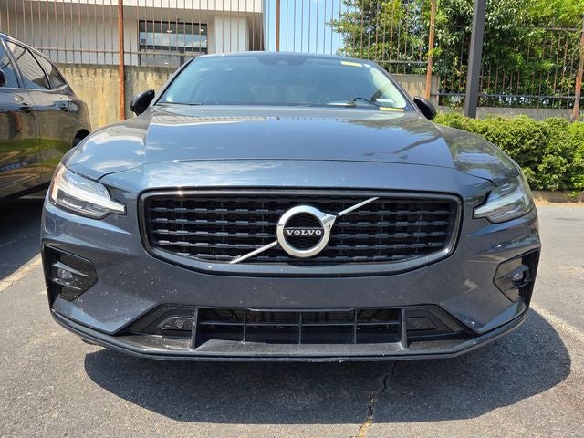 2022 Volvo S60 B5 Momentum