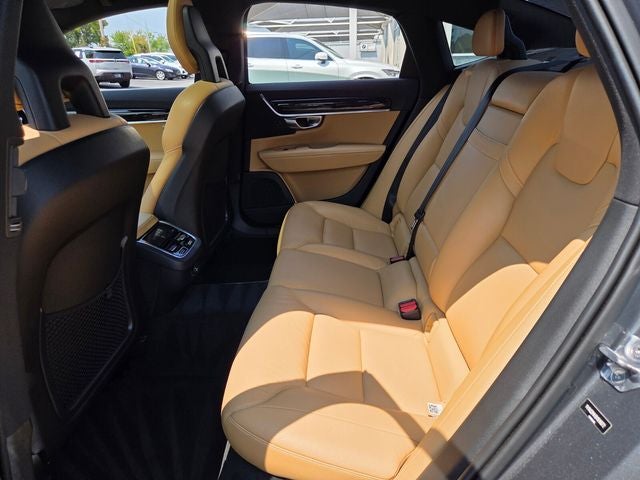 2017 Volvo S90 T6 Momentum