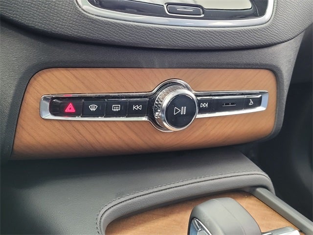 2025 Volvo XC90 B6 Plus 7-Seater