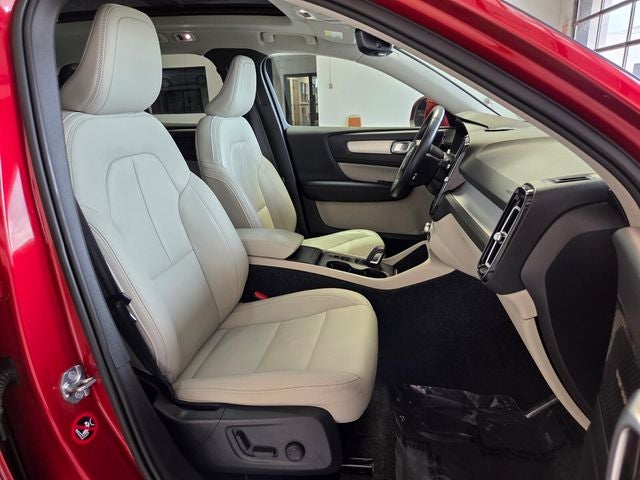 2019 Volvo XC40 Momentum
