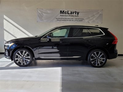 2023 Volvo XC60 B5 Ultimate Bright Theme