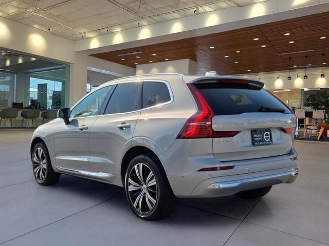 2023 Volvo XC60 B5 Ultimate Bright Theme