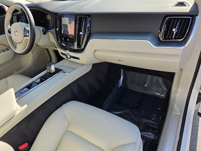 2024 Volvo XC60 B5 Core