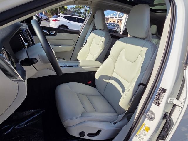 2024 Volvo XC60 B5 Core