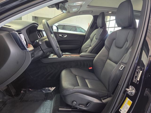 2024 Volvo XC60 B5 Plus Dark Theme