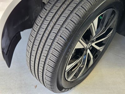 2023 Volvo XC60 B5 Core