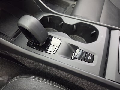 2025 Volvo XC40 B5 Core