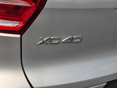 2024 Volvo XC40 B5 Core