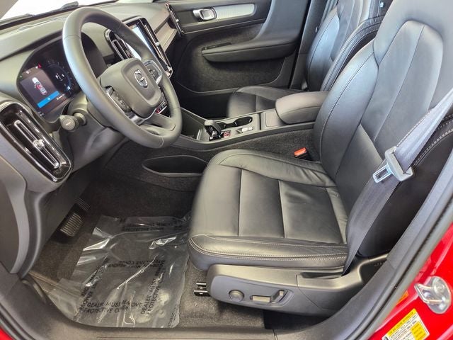 2023 Volvo XC40 B5 Core