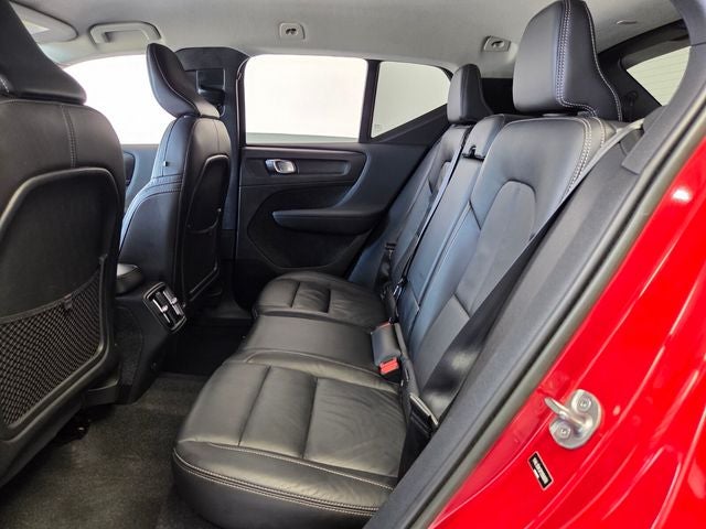 2023 Volvo XC40 B5 Core