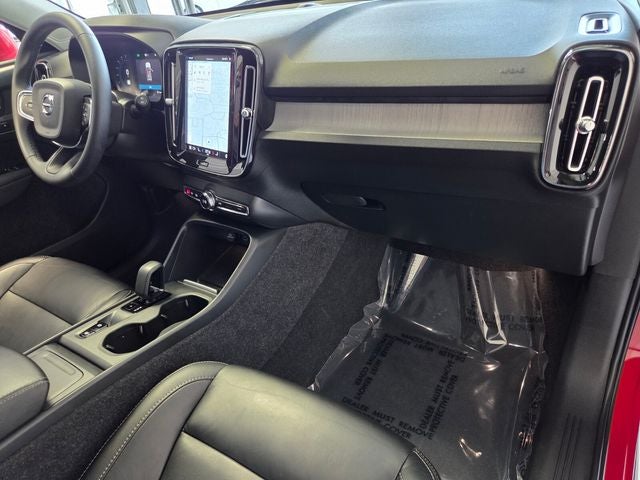 2023 Volvo XC40 B5 Core