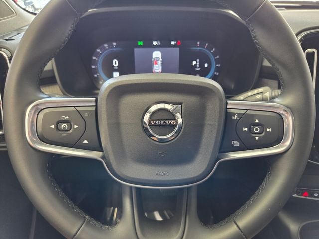2023 Volvo XC40 B5 Core