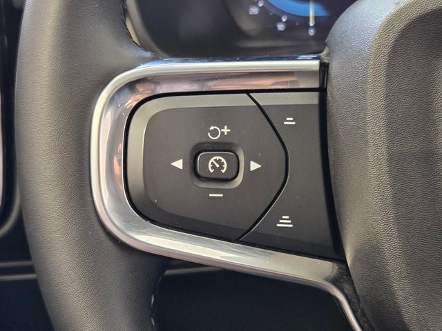 2023 Volvo XC40 B5 Core