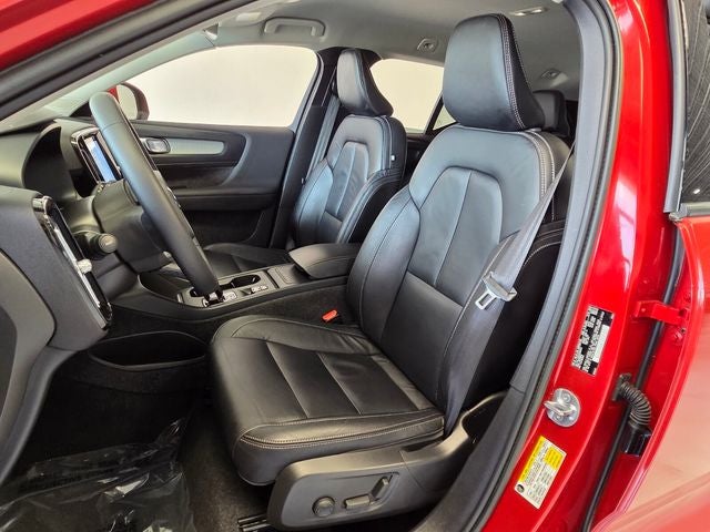 2023 Volvo XC40 B5 Core