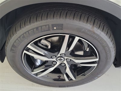 2026 Volvo XC40 B5 Core