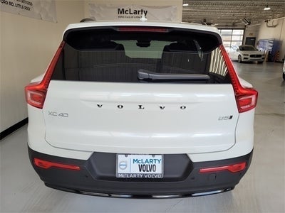 2026 Volvo XC40 B5 Core