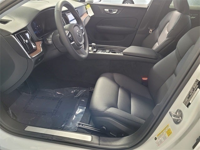 2026 Volvo V60 Cross Country B5 Plus