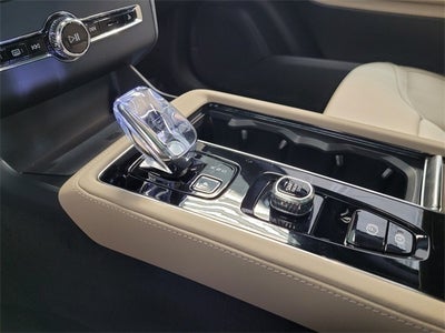 2026 Volvo XC90 B5 Plus