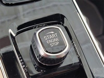 2026 Volvo XC90 B5 Plus